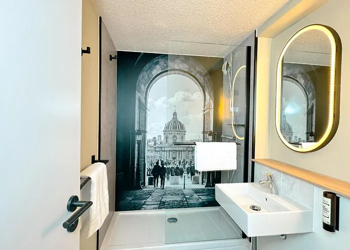 Campanile Sur Orge Savigny Sur Orge 酒店 奥日河畔的伊皮奈